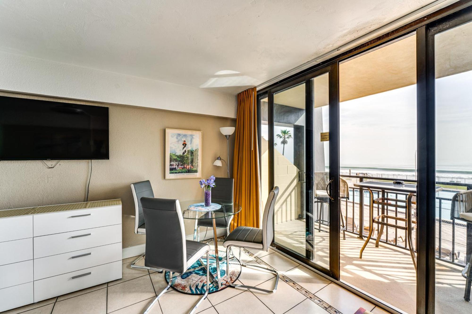Daytona Beach Resort Studio With Beach Access! Εξωτερικό φωτογραφία